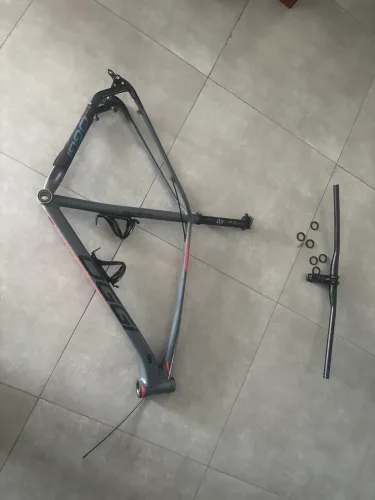 Quadro Oggi 7.3 Bosst, tamanho L