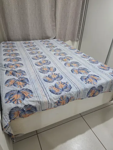 Vendo cama casal usada