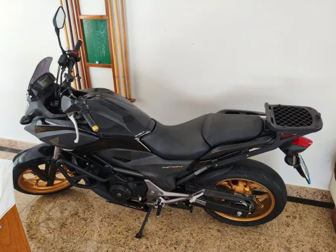 NC750x preta 2015 repasse