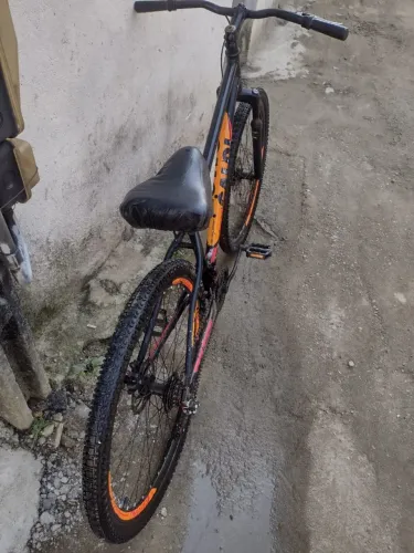 Bicicleta aro 29 quadro alumínio freios a disco catraca nova