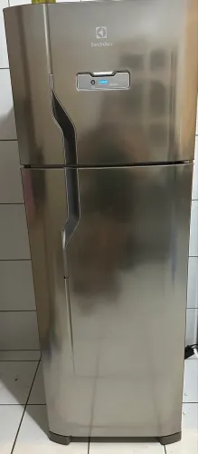 Geladeira eletrolux de inox 310 litros