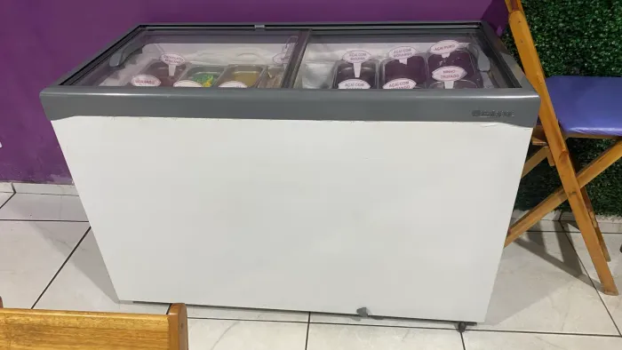Freezer em perfeitas condições,