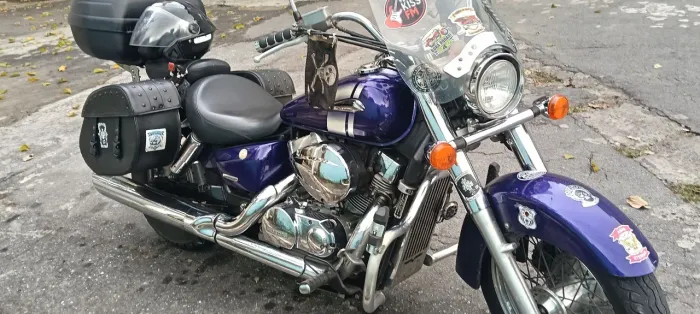 SHADOW 750