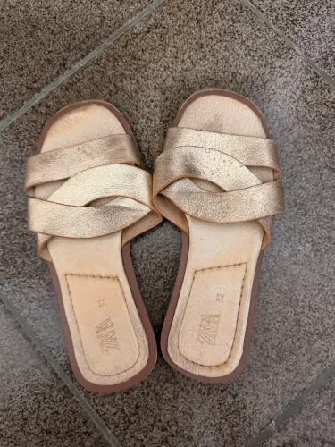 Rasteirinha dourada Zara