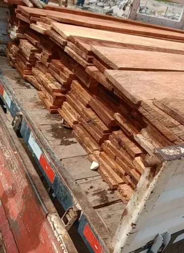 Materiais de construção Tábua de azimbre etc..