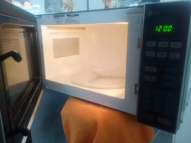 Micro-ondas semi novo