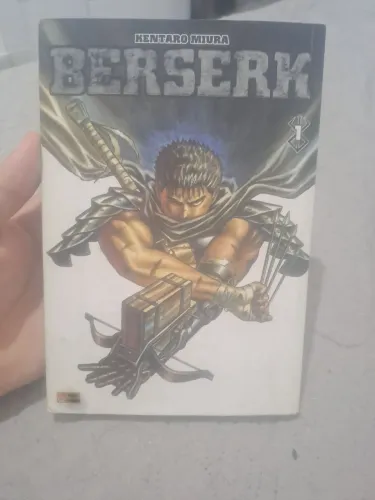 Mangá Berserk volume 1 em perfeito estado 