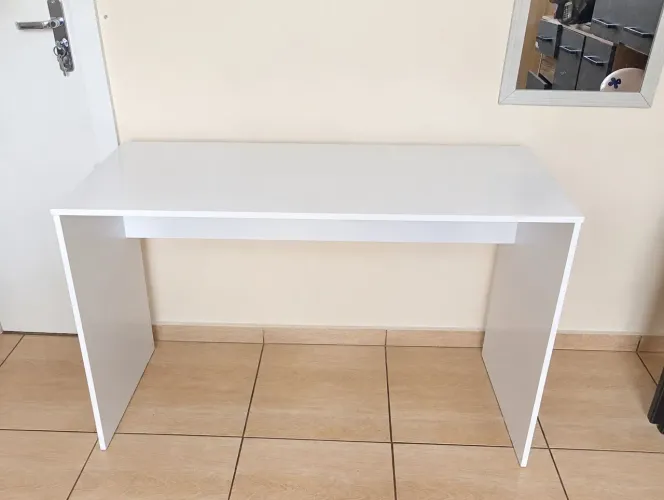 Escrivaninha (mesa de escritório)
