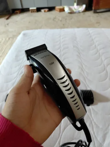  VENDO MÁQUINA MONDIAL CR7 HAIR STYLO <br><br>