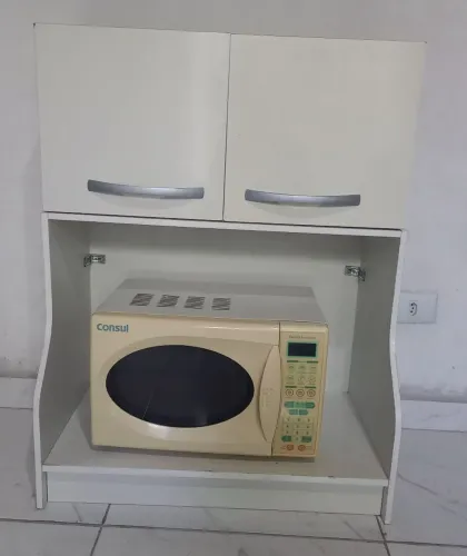 Forno micro-ondas 20L Consul e armário suporte  usados mas em boas condições 