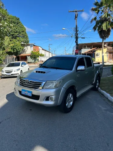 Toyota Hilux CD SRV D4-d 4X4 3.0 TDI Diesel AUT 2012