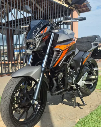 Fazer FZ25 ABS Connected