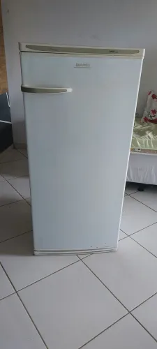 Vendo geladeira dako em ótimo estado