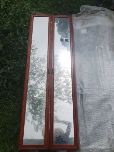 Armário de joias luxuoso com prateleiras dobráveis