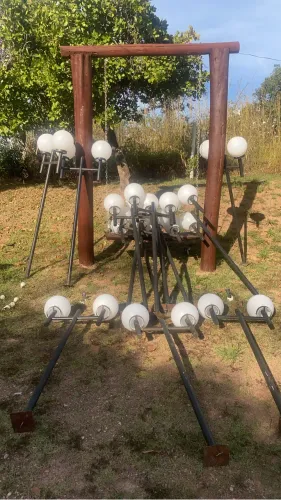 Poste de iluminação com Globo para jardim