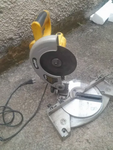 Maquina Policorte 7'' VONDER SEV857