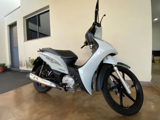 Honda BIZ 2016/2016 - EX 125cc - Cor Branca