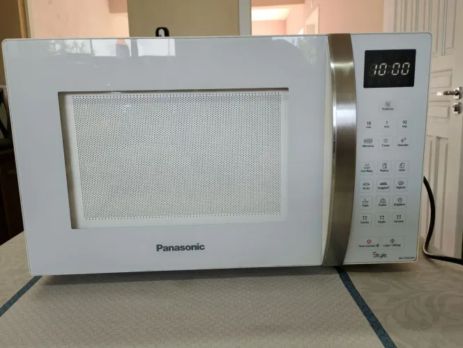 Micro-ondas Panasonic style 32 litros.