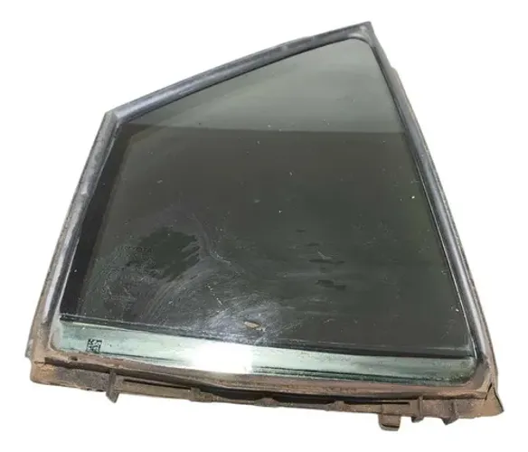 Vidro Vigia Traseiro Direito Toyota Yaris 1.5 2020 2021 2022