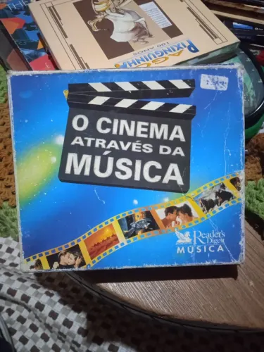 Cds O cinema através da música