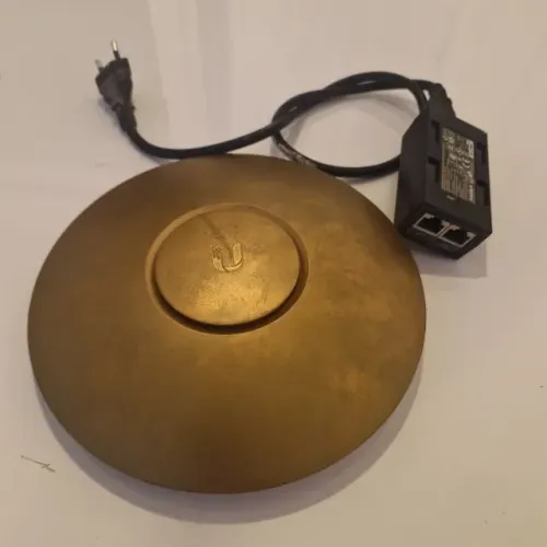 Roteador / Access Point Ubiquiti Uap-lr Ap 2.4ghz wifi - Gold