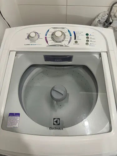 Máquina Electrolux 15kg