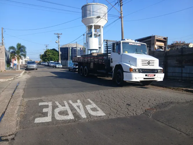 Vendo caminhão Mercedes-Benz 1620 ano 1997 valor $ 130 mil