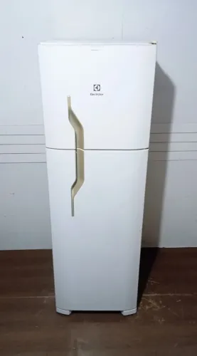 Geladeira Frost Free Electrolux 260L / 110v (Entrega)