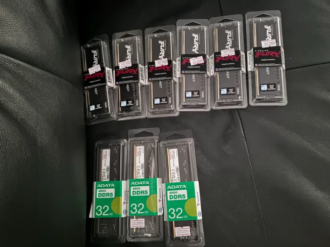 LEIA A DESCRIÇÃO - Vendo DDR5 - 8gb 5600mhz CL40 Kingston Fury
