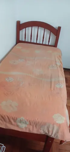 Cama de solteiro com colchão