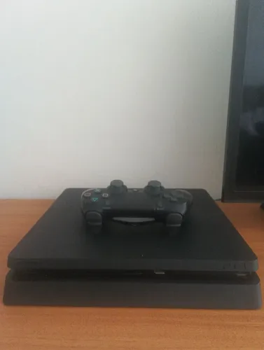 PS4 Slim 1 TB+1 Controle Original+10 Jogos