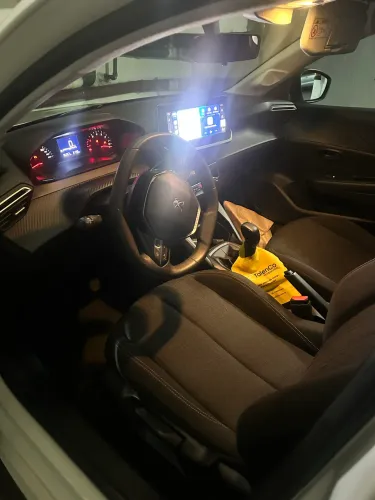 Peugeot 208 Like 1.0 Flex 6V 5P Mec. 2023