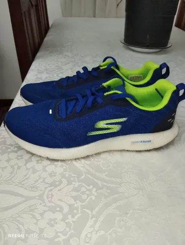 Tênis Skechers Performance Hiper Burst Go Rum 8 Bionic semi novo 