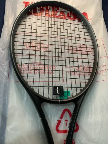 Raquete de tênis Wilson Roger Federer 01 Future 280g