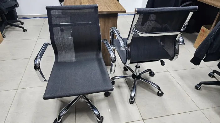 Cadeira em tela giratória rodas preço unitário