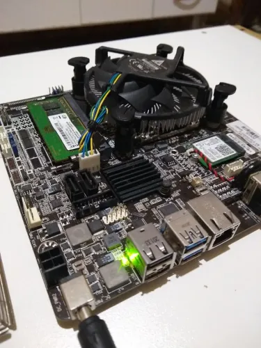Kit Intel i5 8400T + 8GB DDR4 Smart + Placa Mae Gigabyte H310 Thin Mini