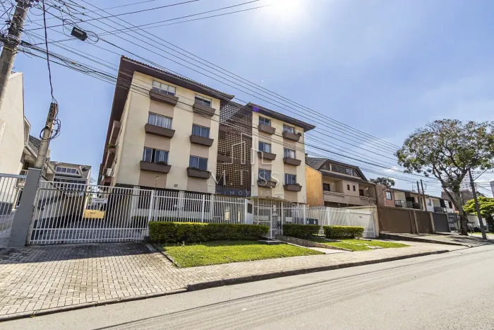 APARTAMENTO com 3 dormitórios à venda com 109m² por R$ 409.000,00 no bairro Capão Raso - C