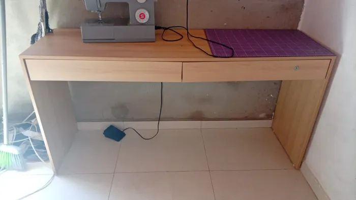 Mesa/ escrivaninha 