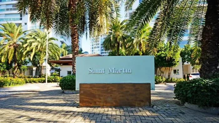 Península Saint Martin | 112m² | Vista Lagoa | 2 Quartos (1 Suíte) | Varanda com Cortina d