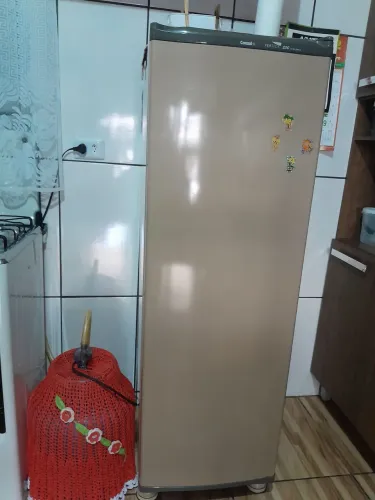Geladeira Consul Pratice 230L - Funcionando Perfeitamente