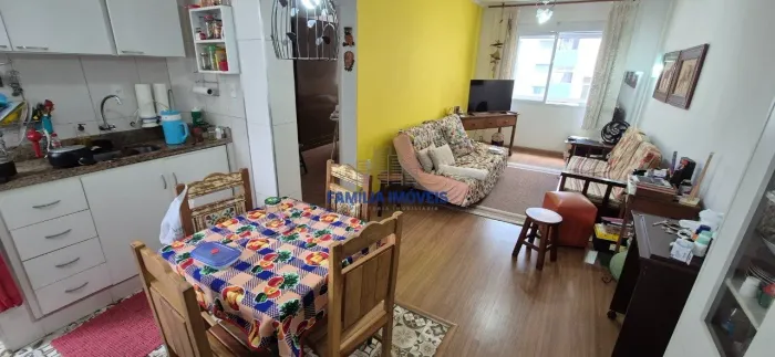 Apartamento à venda 1 quarto na quadra da praia Pompeia Santos/SP