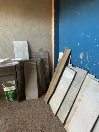 Vendo resto de piso que sobrou na minha obra