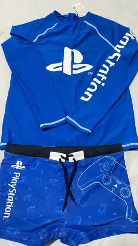 Kit blusa uv + sunga PlayStation TAM 12 anos - Riachuelo