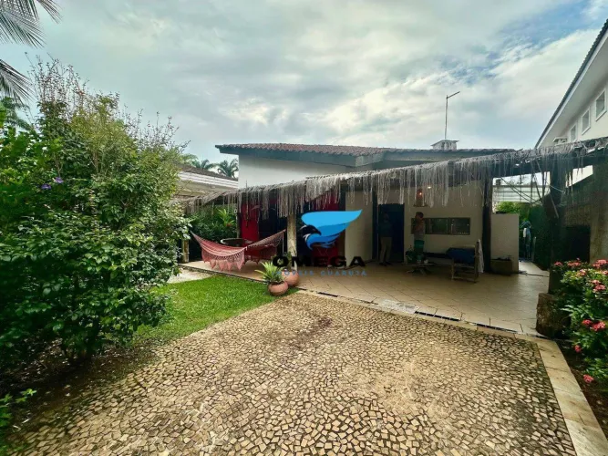 Casa à venda em Condomínio Pernambuco II no Guarujá | Omega Imóveis