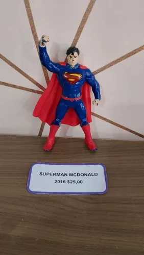 Miniatura Superman