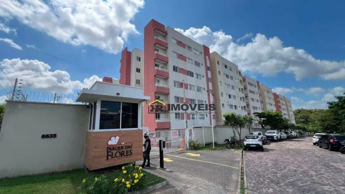 Apartamento à Venda com 02 Quartos no Condomínio Parque das Flores Bairro Uruguai