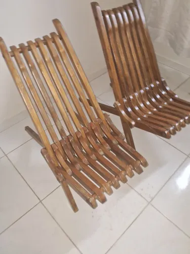 Cadeiras de madeira