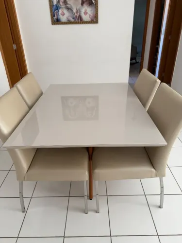 Mesa Retangular com 4 cadeiras