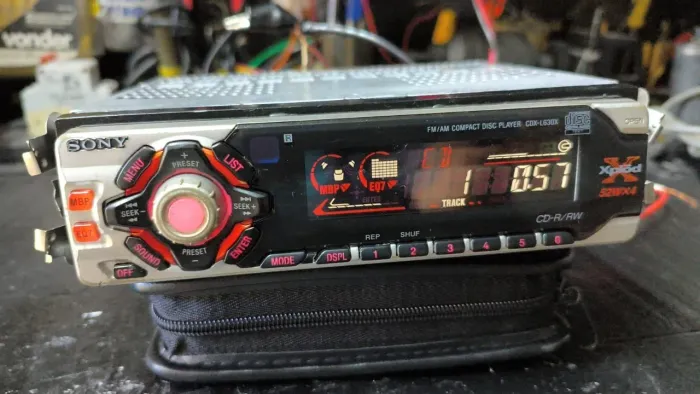 Rádio Sony cdx i630x