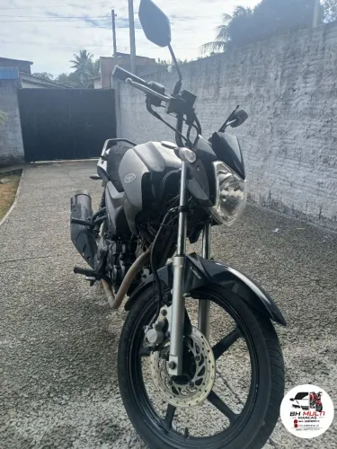 Vendo ou troco muito nova